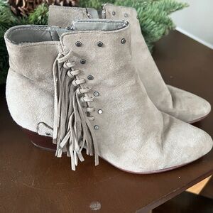 Fringed Suede Ankle Boots - Tan/Gray